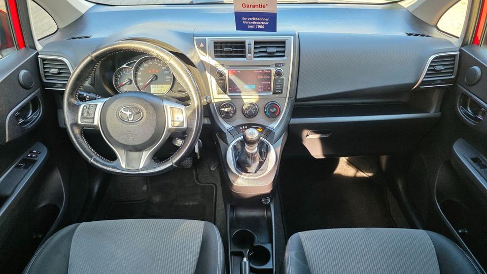 Toyota Verso 2013 — photo 10