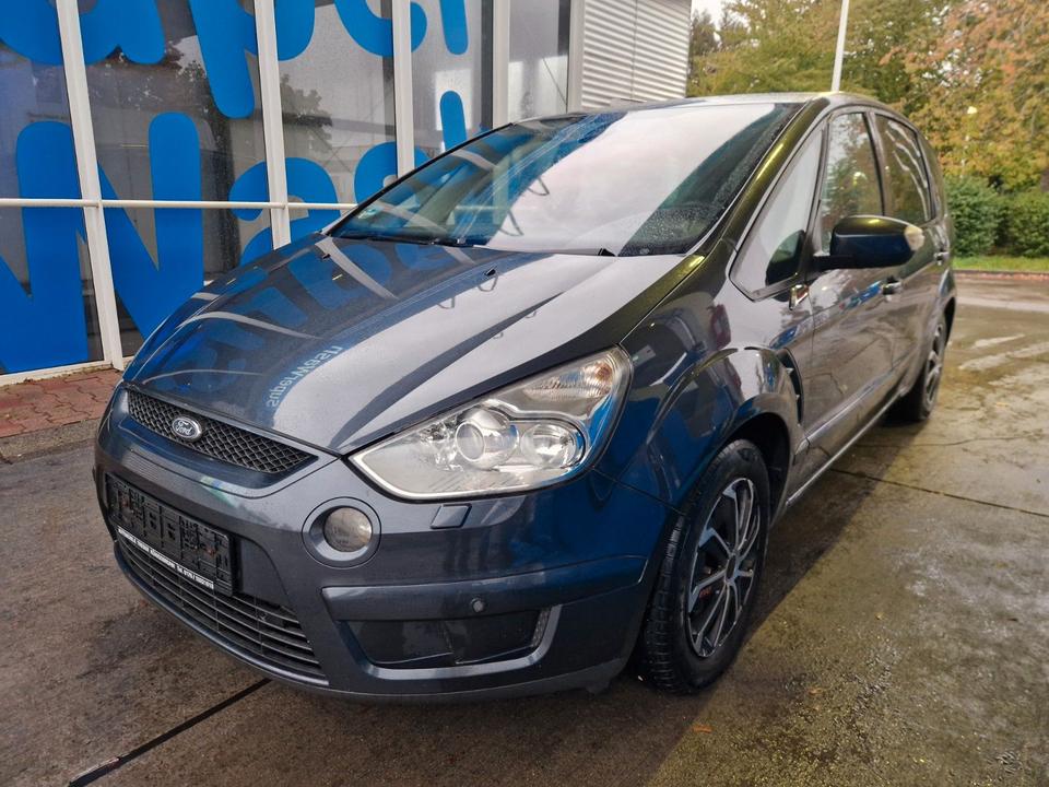 Ford S-Max 2007 — вигляд ззаду