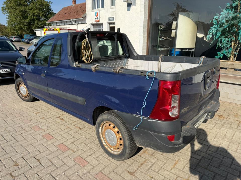 Dacia Logan Pick-Up 2009 — вигляд ззаду