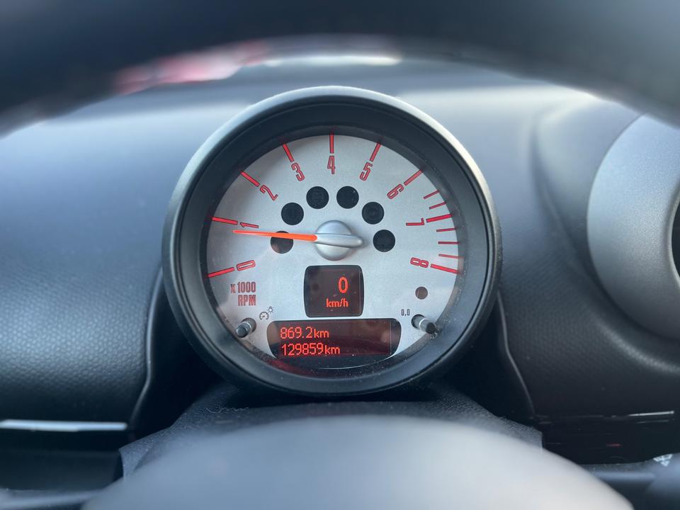 Mini Cooper S 2011 — photo 16