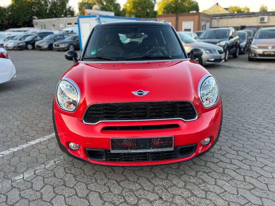 Mini Cooper S 2011 — rear view
