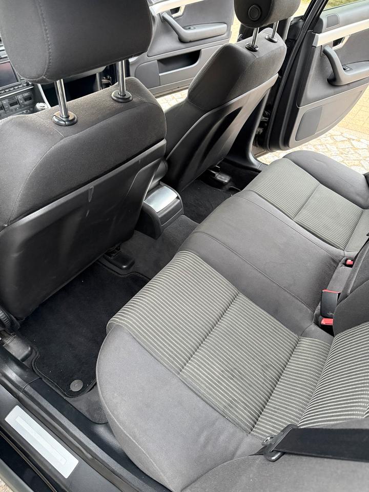 Audi A4 2007 — photo 13