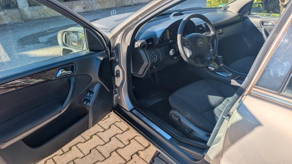 Mercedes Benz C 220 2004 — photo 5
