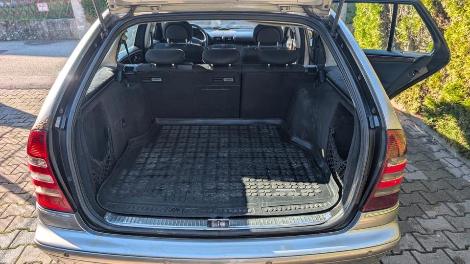 Mercedes Benz C 220 2004 — photo 7
