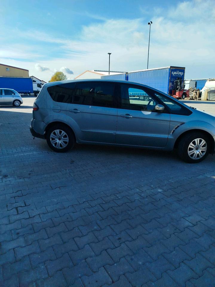 Ford S-Max 2009 — салон