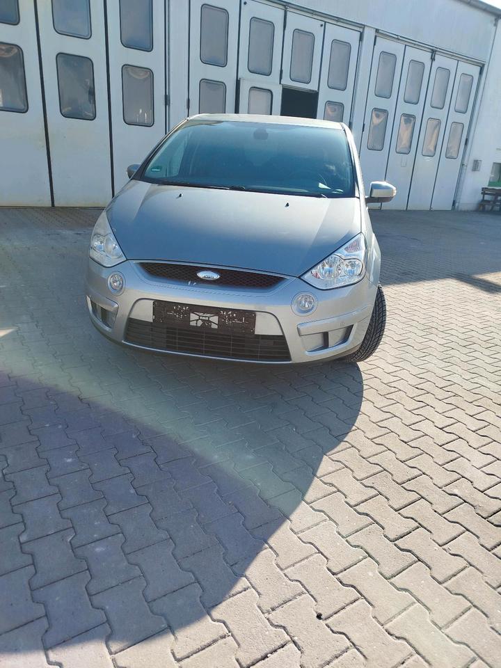 Ford S-Max 2009 — двигун