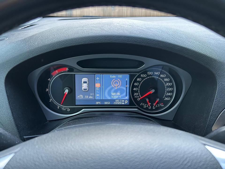 Ford S-Max 2010 — photo 7