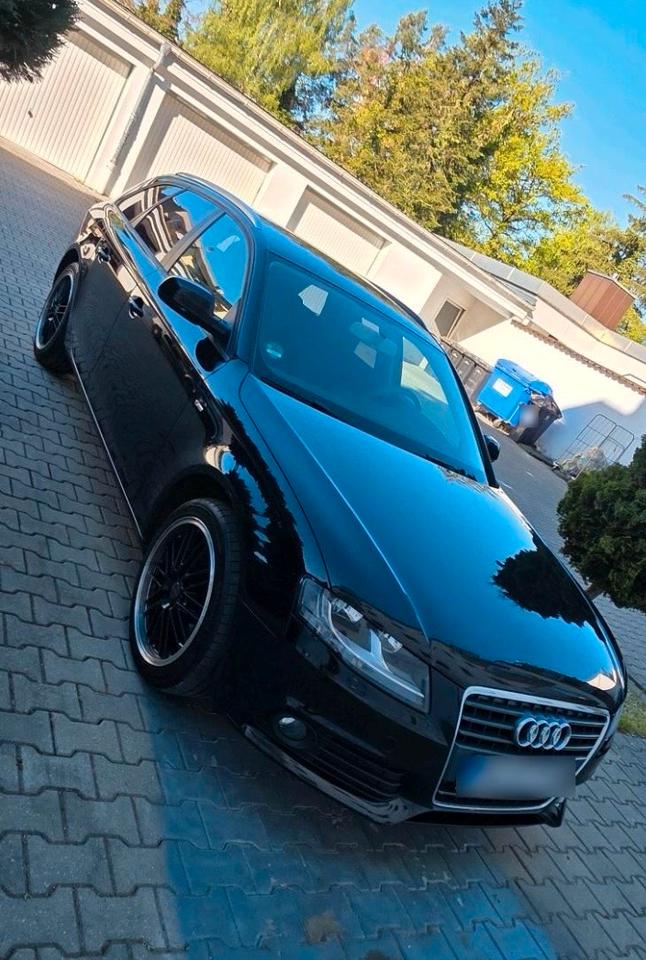 Audi A4 2009 — rear view