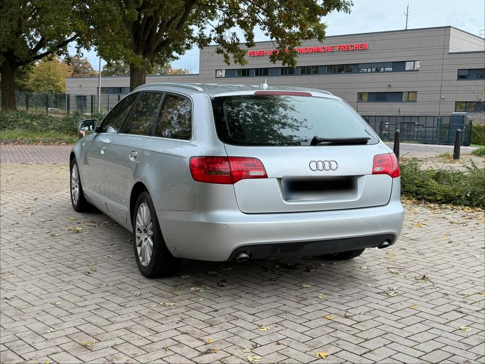 Audi A6 2006 — вигляд ззаду