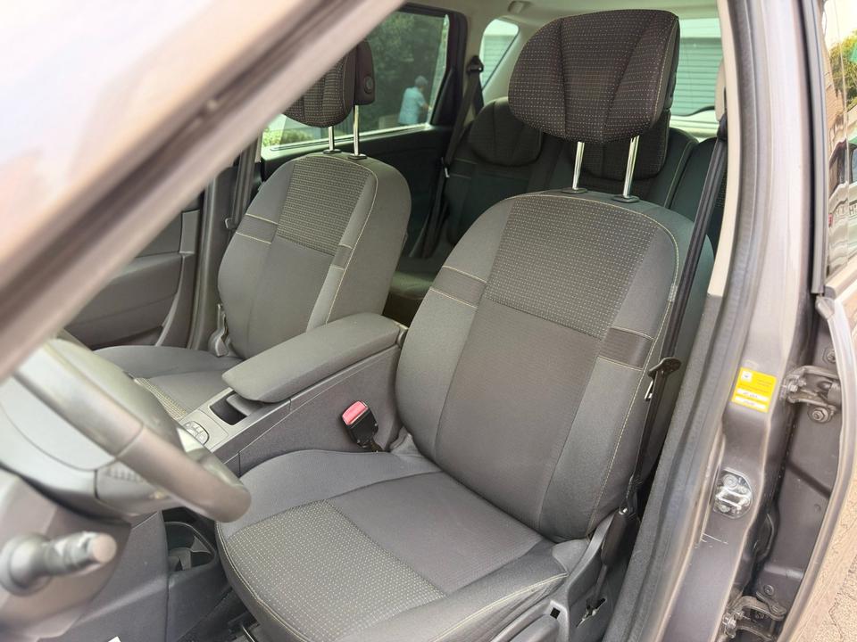 Renault Scenic 2010 — photo 12