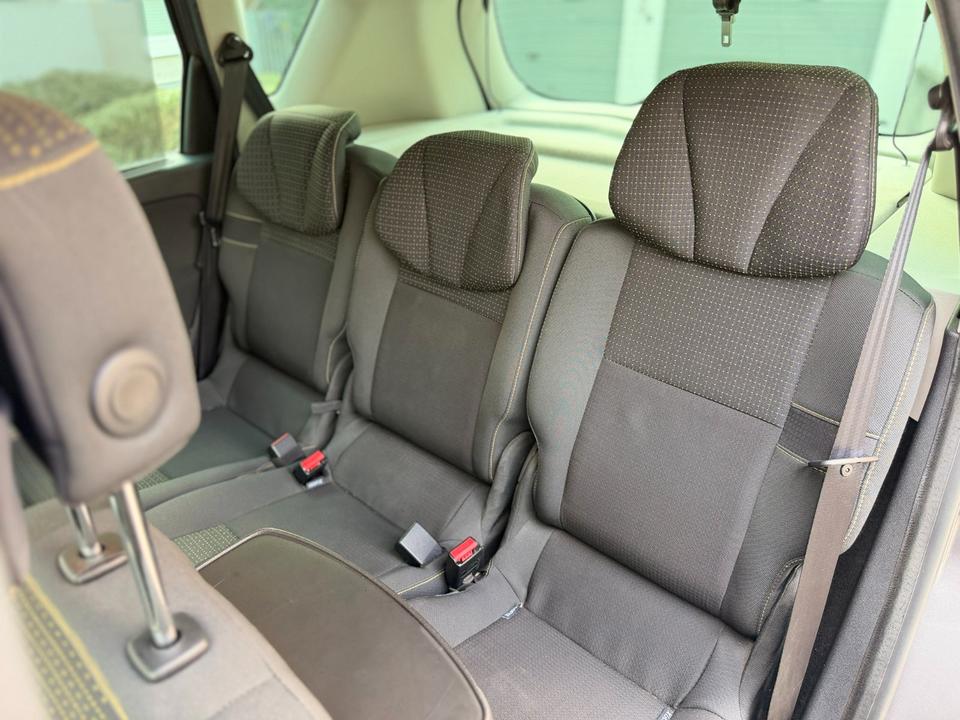 Renault Scenic 2010 — photo 14