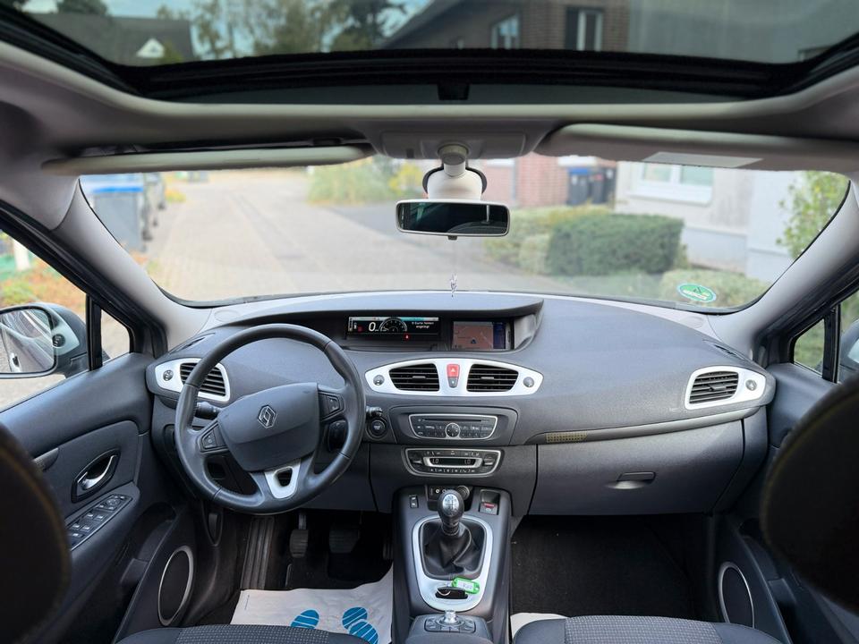 Renault Scenic 2010 — photo 19