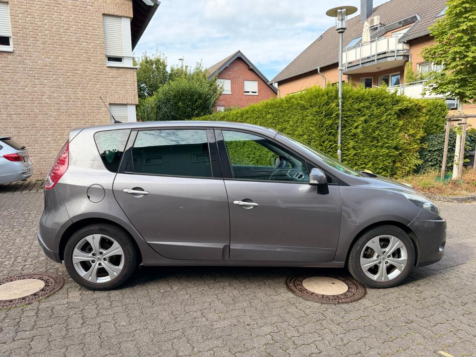 Renault Scenic 2010 — photo 5