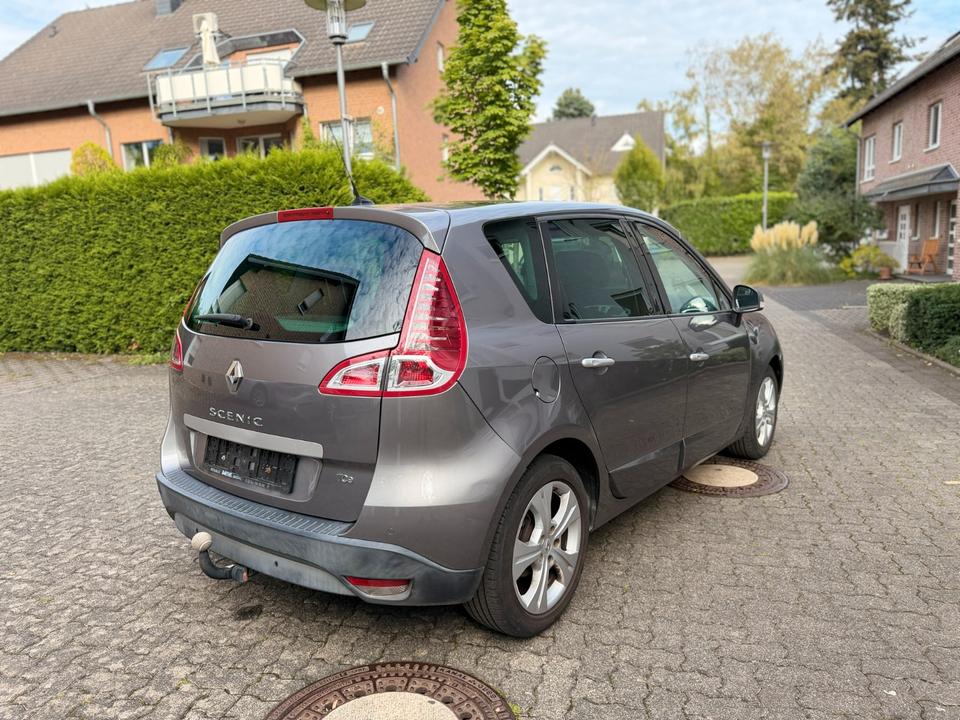 Renault Scenic 2010 — photo 6