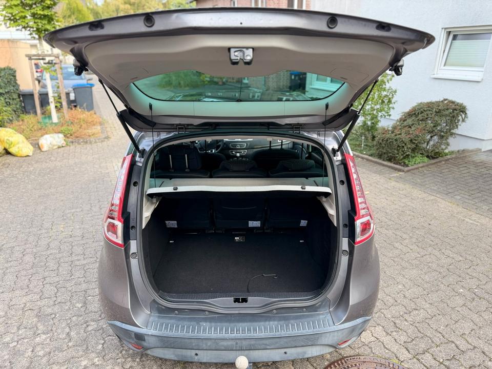 Renault Scenic 2010 — photo 8