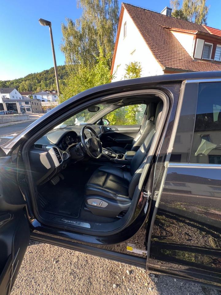 Porsche Cayenne 2010 — photo 10