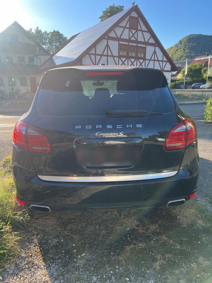 Porsche Cayenne 2010 — photo 5