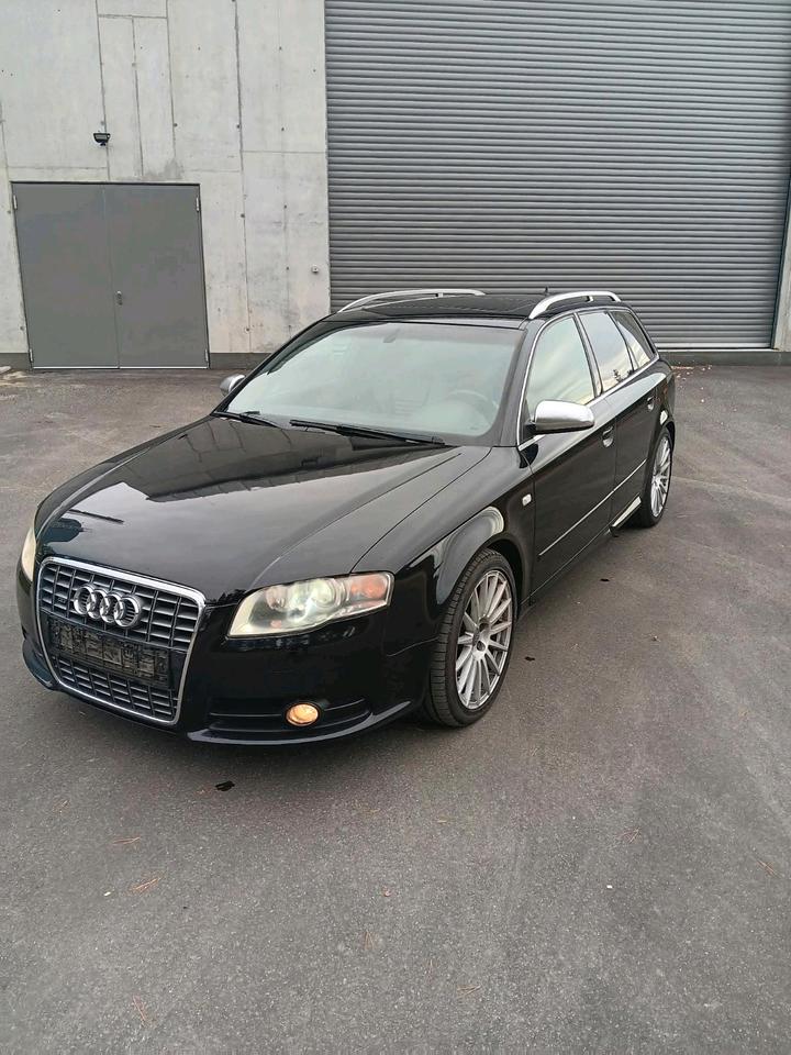 Audi A4 2005 — rear view