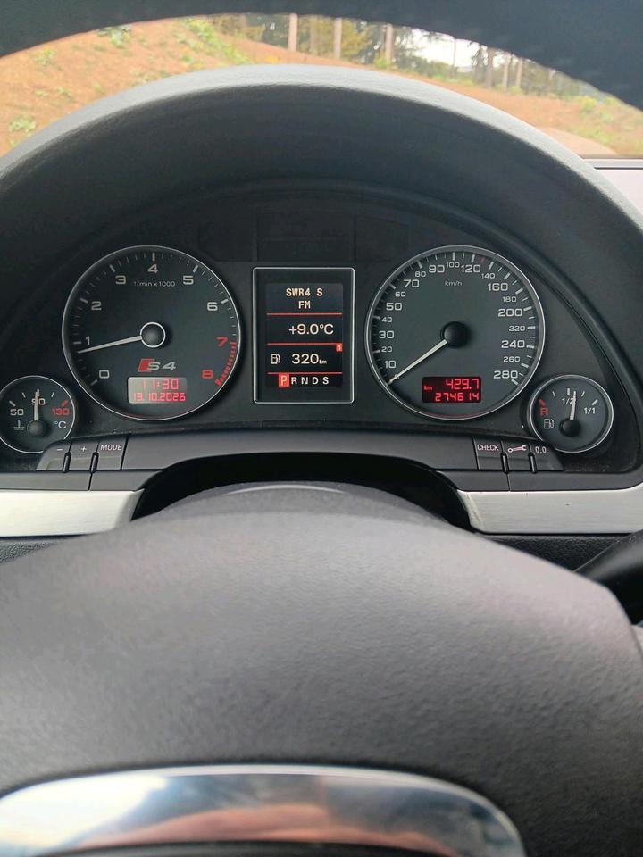 Audi A4 2005 — photo 9