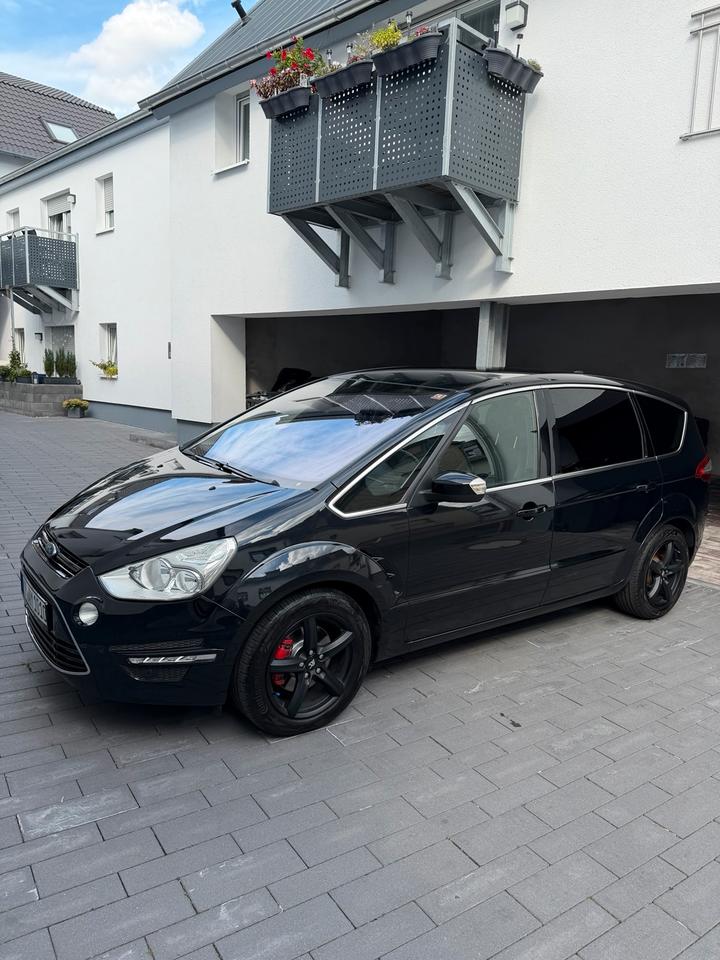 Ford S-Max 2014 — rear view