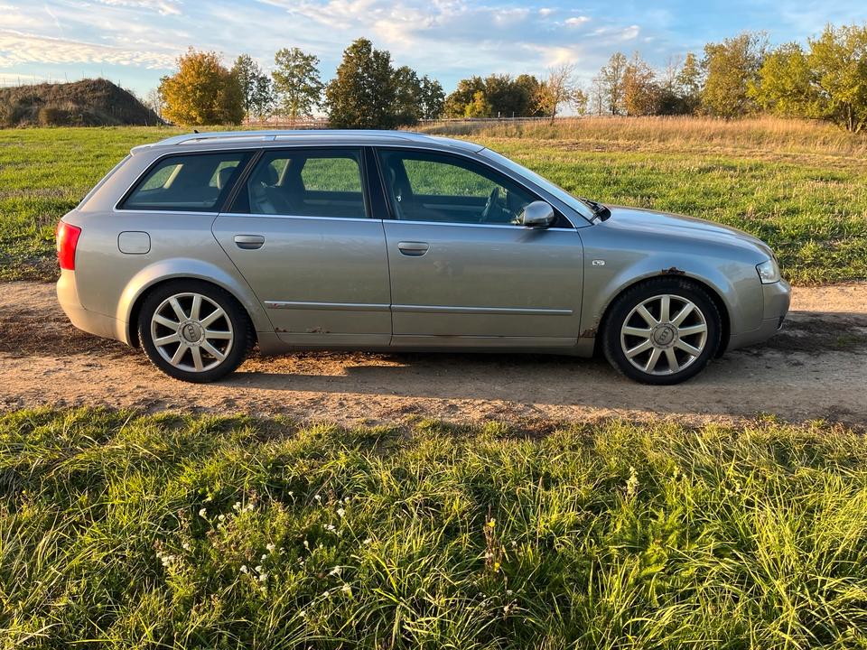 Audi A4 2004 — engine