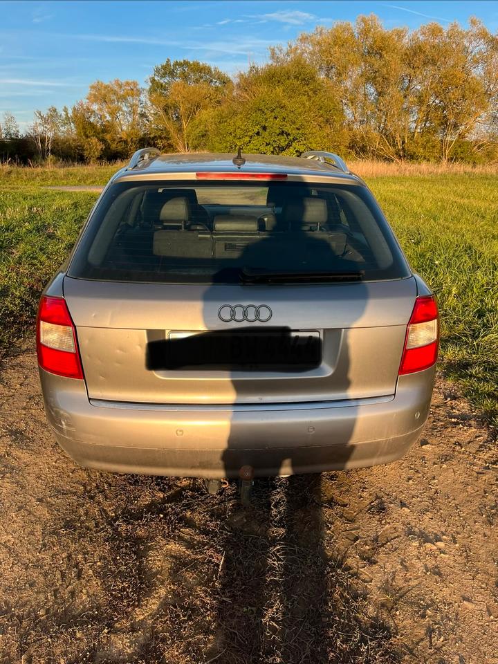 Audi A4 2004 — photo 5