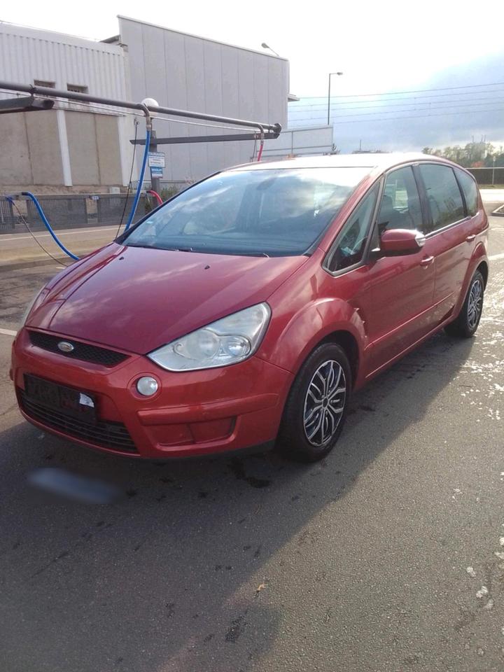 Ford S-Max 2008 — rear view