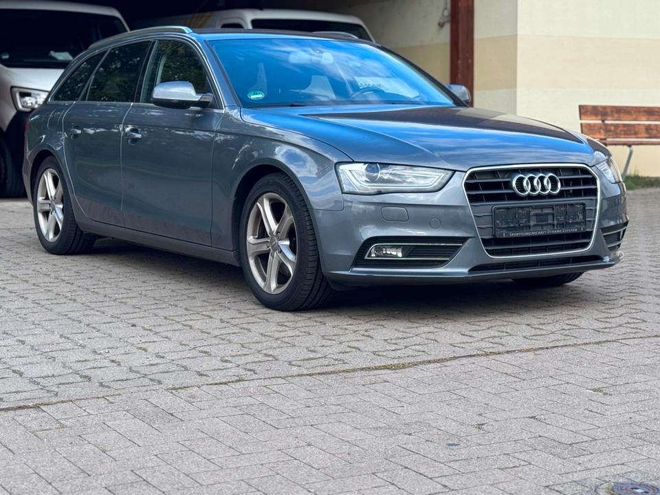 Audi A4 2012 — interior