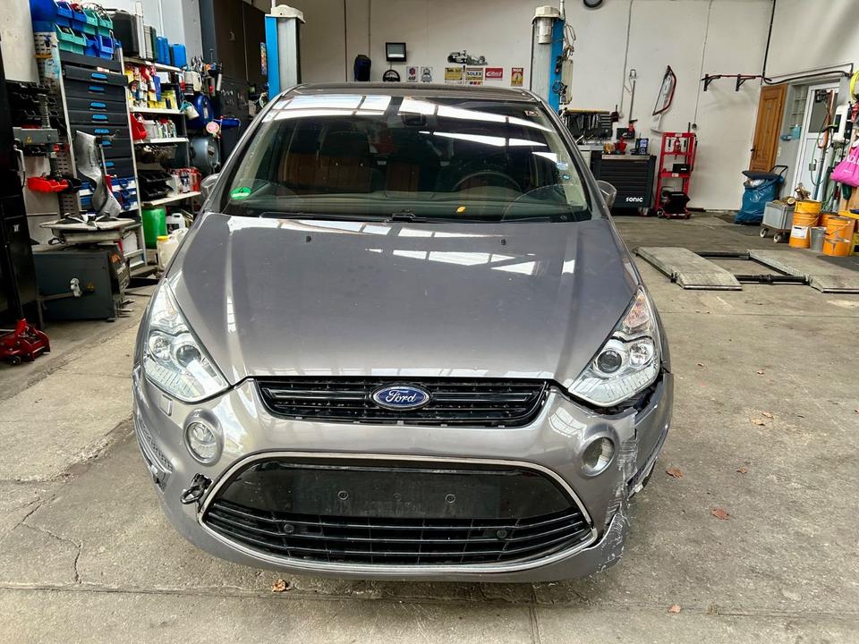 Ford S-Max 2012 — interior