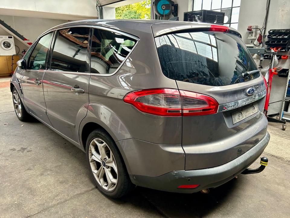 Ford S-Max 2012 — engine