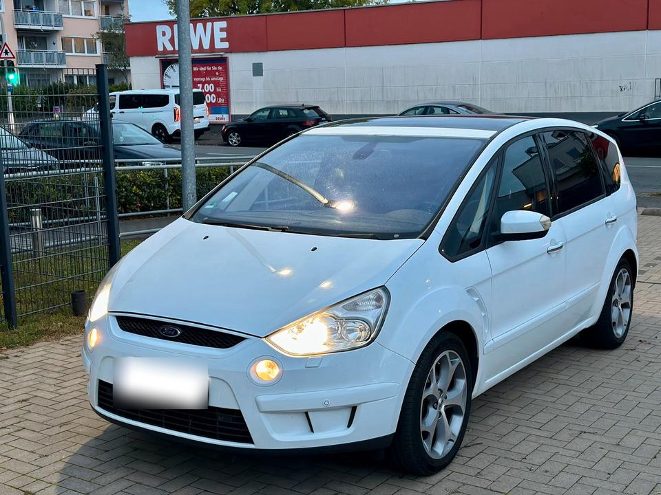 Ford S-Max 2008 — rear view