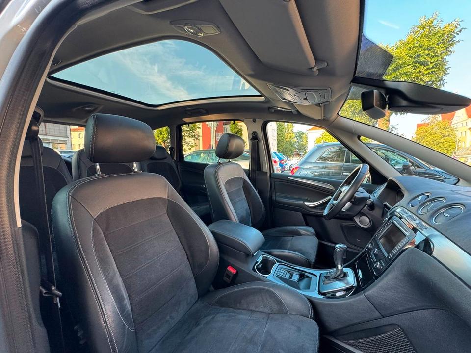 Ford S-Max 2013 — photo 12