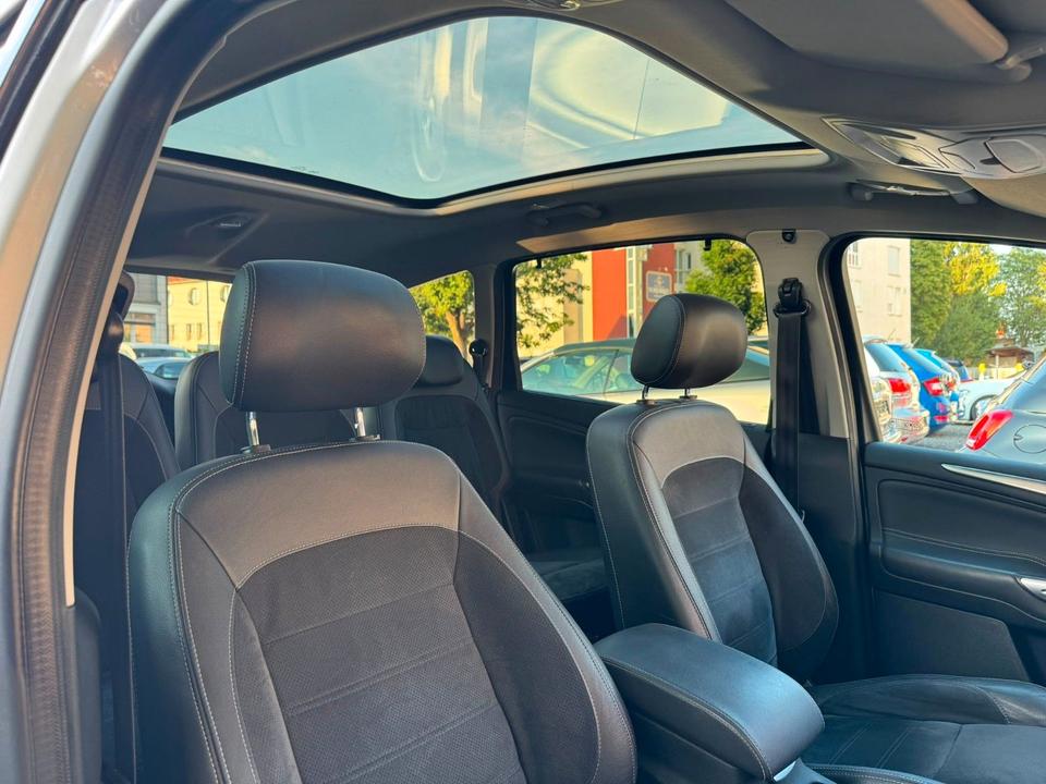Ford S-Max 2013 — photo 13