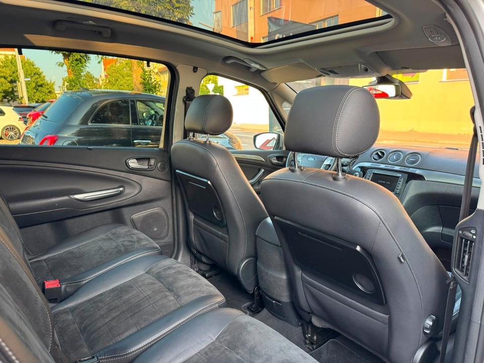 Ford S-Max 2013 — photo 15