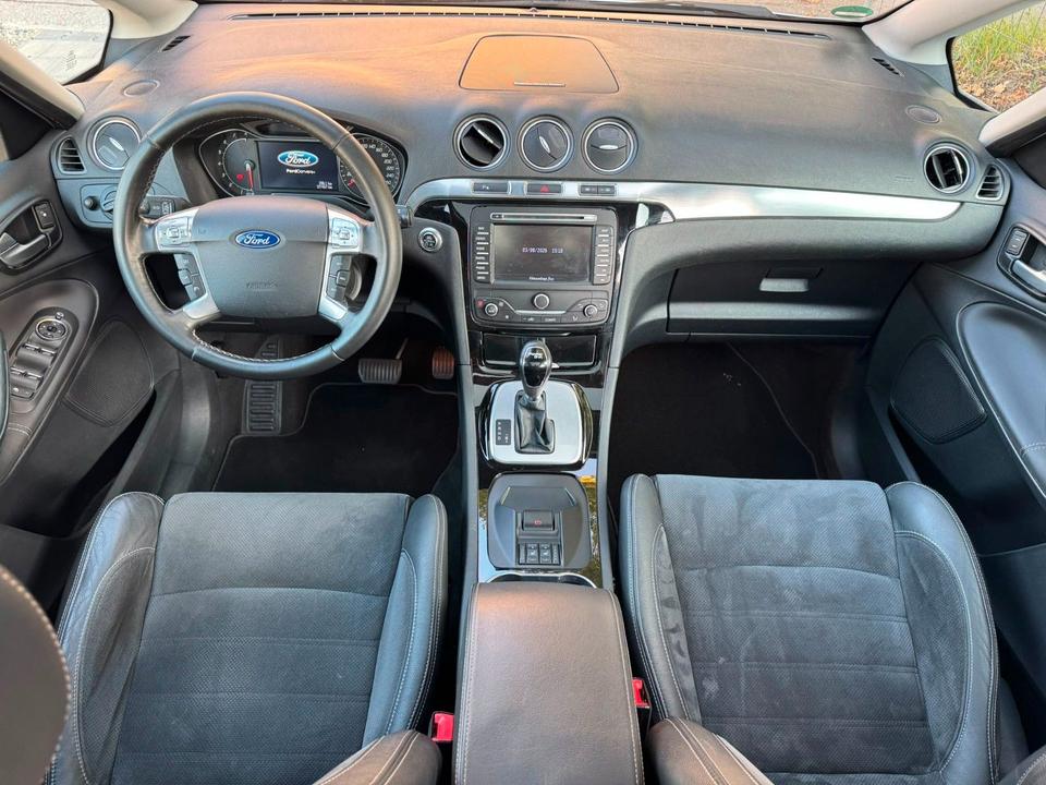 Ford S-Max 2013 — photo 16