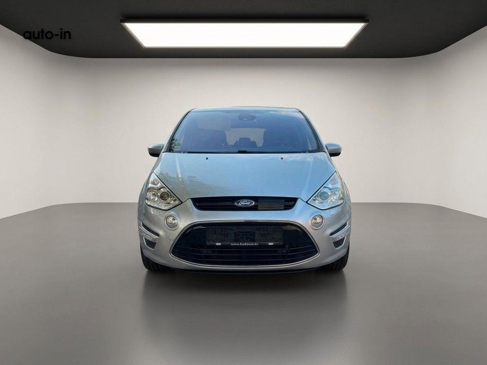 Ford S-Max 2013 — rear view
