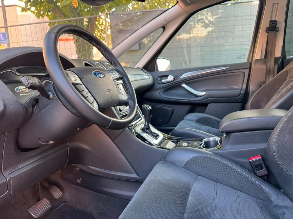 Ford S-Max 2013 — photo 21