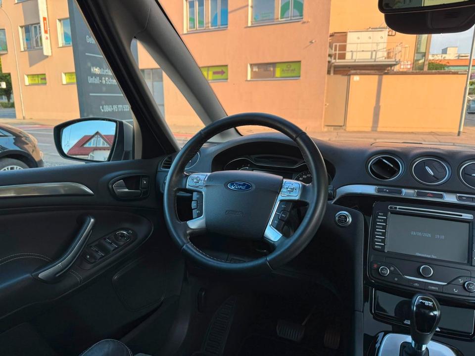 Ford S-Max 2013 — photo 9