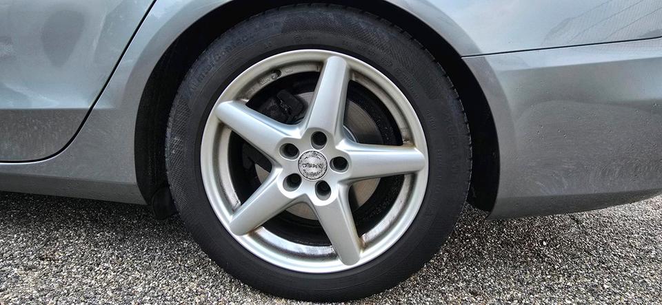 Audi A4 2010 — photo 15