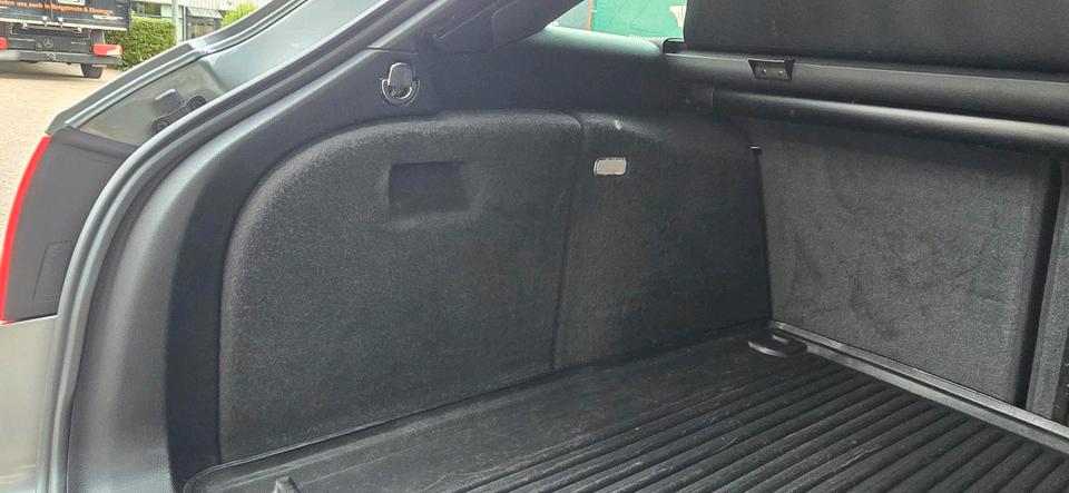Audi A4 2010 — photo 18