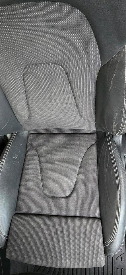 Audi A4 2010 — photo 20