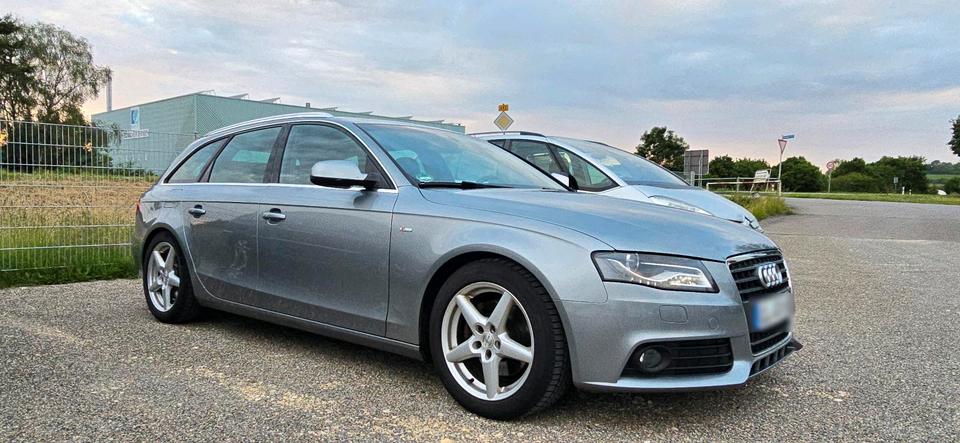 Audi A4 2010 — interior