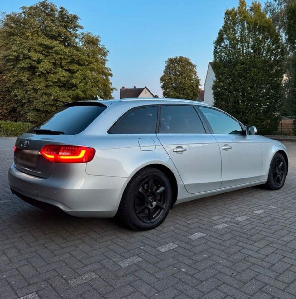 Audi A4 2014 — engine