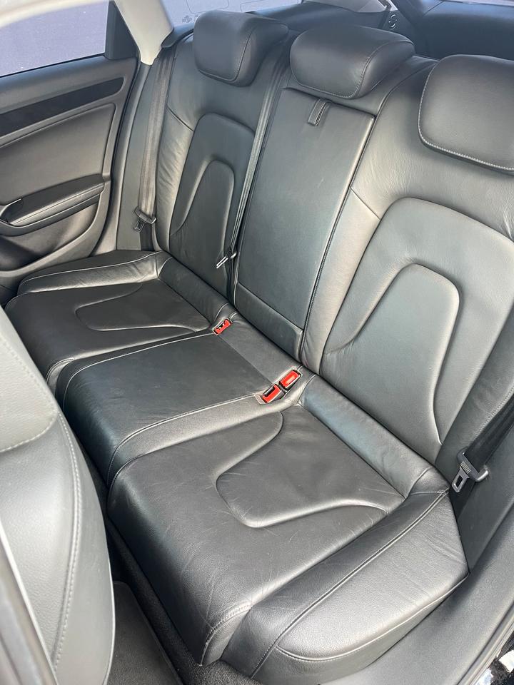 Audi A4 2009 — photo 10