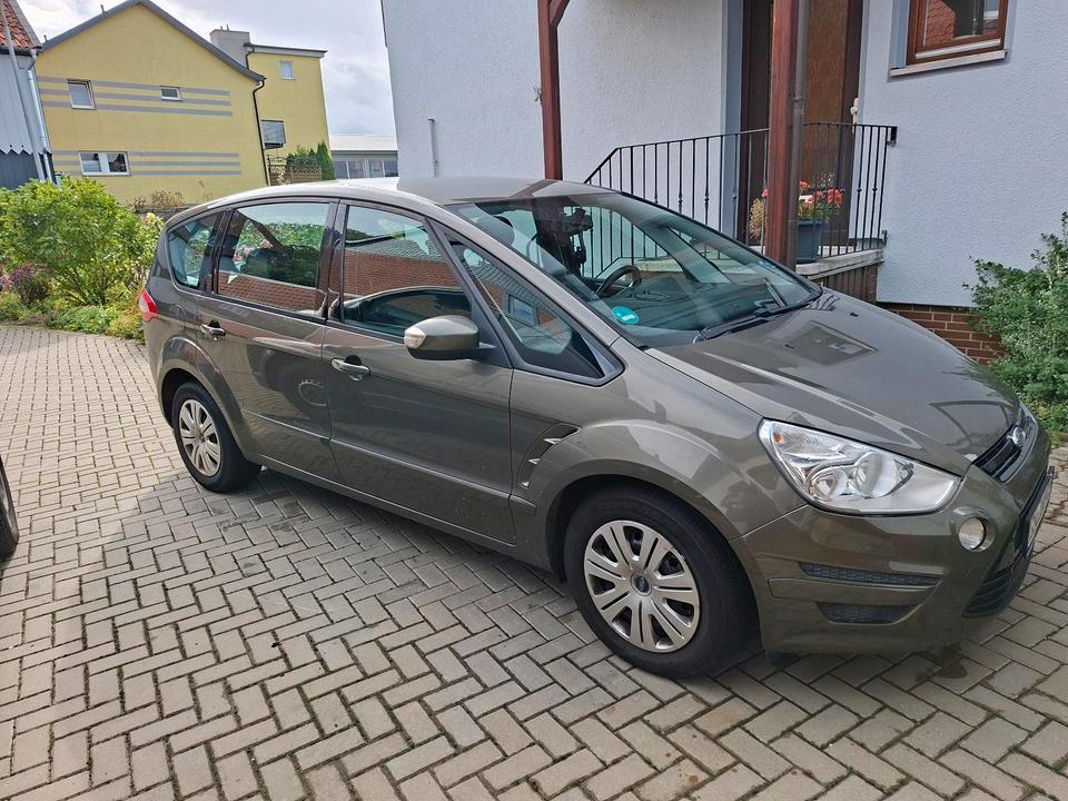 Ford S-Max 2012 — photo 9