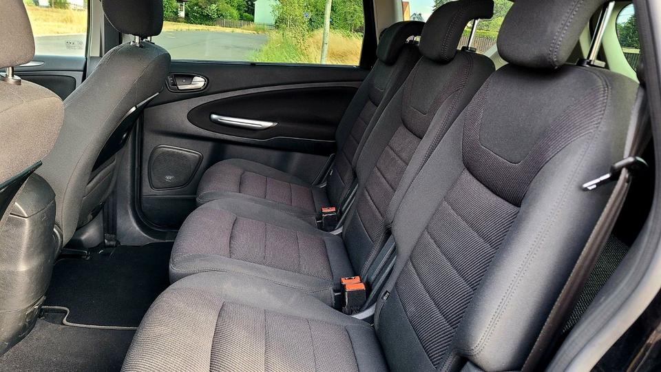 Ford S-Max 2010 — photo 7