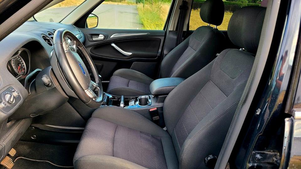 Ford S-Max 2010 — photo 8