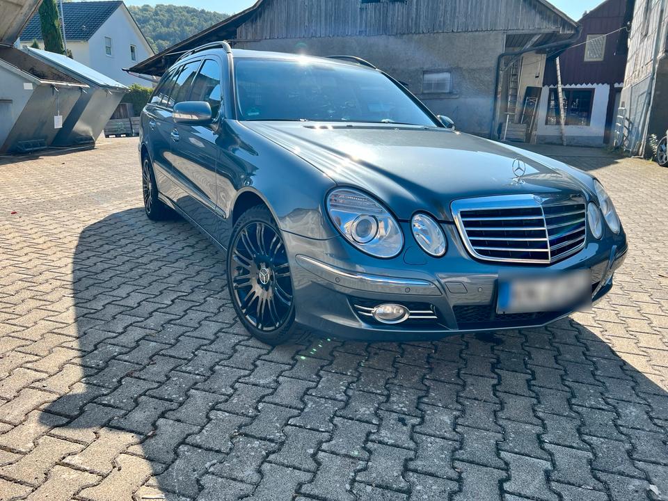 Mercedes Benz E 320 2006 — engine