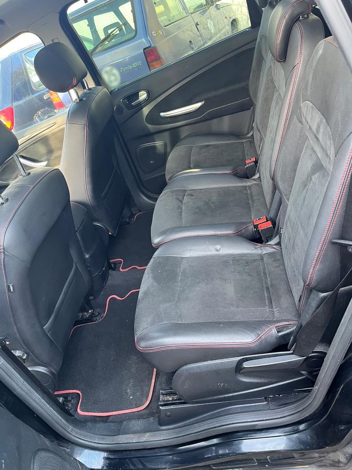 Ford C-Max 2008 — photo 12