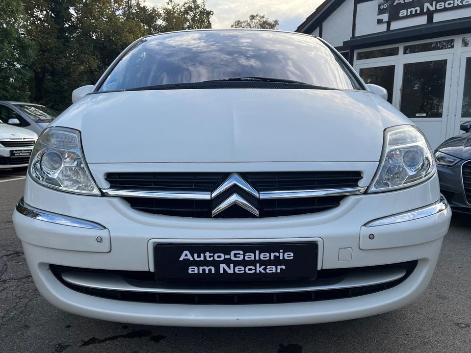 Citroen C8 2011 — салон
